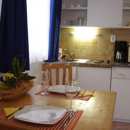 Relax House