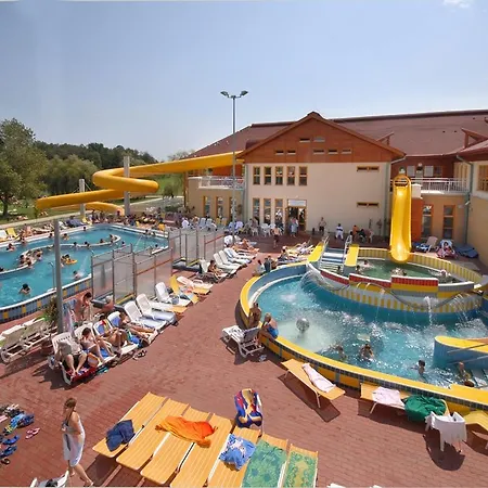 Relax House
