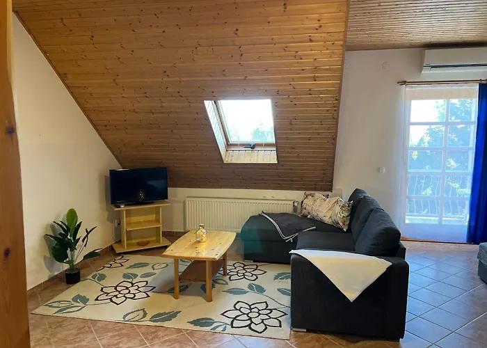 Relax House